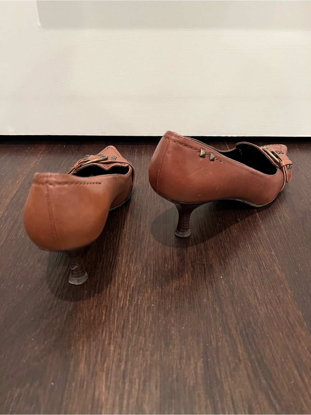 Stuart Weitzman Cognac Pointed Toe Studded Leather Pumps - Picture 2 of 6